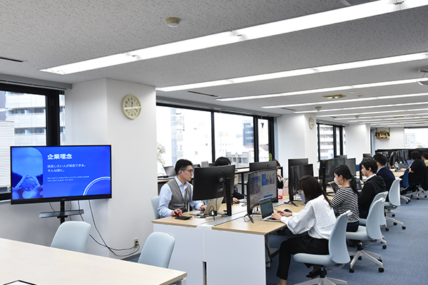 社会保険労務士法人とうかいの働いている風景の写真01